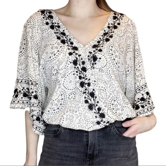 American Eagle Outfitters Tops - AMERICAN EAGLE crossover embroidered blouse size L